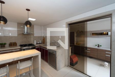 Apartamento à venda com 185m², 3 quartos e 2 vagasCozinha