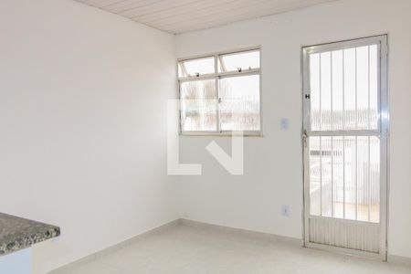 Sala de kitnet/studio para alugar com 1 quarto, 23m² em Piedade, Rio de Janeiro