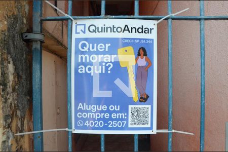 Placa  de casa para alugar com 1 quarto, 28m² em Jardim das Flores, Osasco