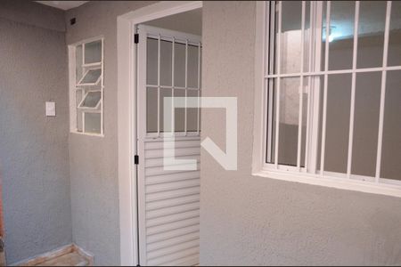 Fachada de casa para alugar com 1 quarto, 28m² em Jardim das Flores, Osasco
