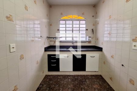 Casa para alugar com 120m², 3 quartos e 3 vagasCozinha