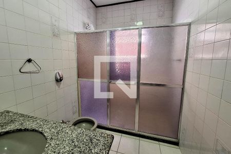 Casa para alugar com 120m², 3 quartos e 3 vagasBanheiro
