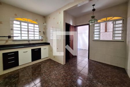 Casa para alugar com 120m², 3 quartos e 3 vagasCozinha