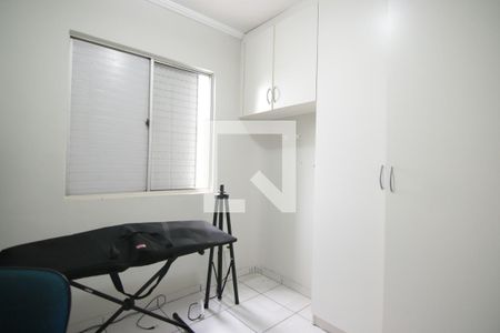 Quarto 2 de apartamento para alugar com 2 quartos, 50m² em Vila Londrina, São Paulo