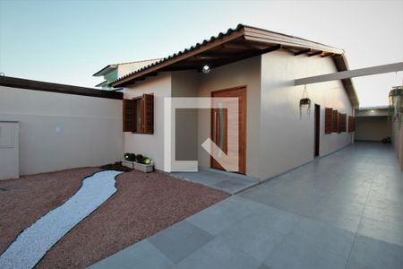 Casa à venda com 200m², 2 quartos e 3 vagasFachada/Garagem