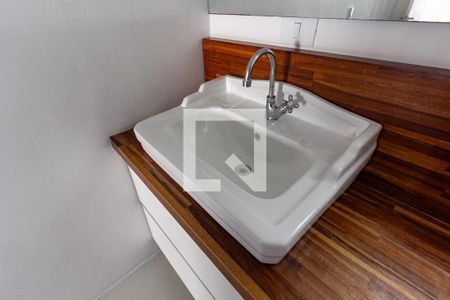 Apartamento à venda com 92m², 2 quartos e 1 vaga Apartamento à venda com 92m², 2 quartos e 1 vagaBanheiro da Suíte