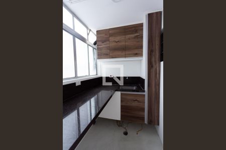 Apartamento à venda com 92m², 2 quartos e 1 vaga Apartamento à venda com 92m², 2 quartos e 1 vagaÁrea de Serviço