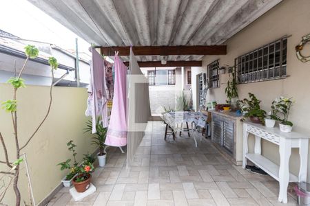 Casa à venda com 210m², 3 quartos e 3 vagasQuintal - casa 1