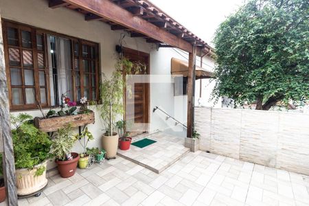 Casa à venda com 210m², 3 quartos e 3 vagasQuintal - casa 1