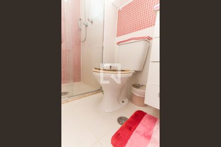 Apartamento à venda com 64m², 2 quartos e 1 vaga Apartamento à venda com 64m², 2 quartos e 1 vagaBanheiro da Suíte