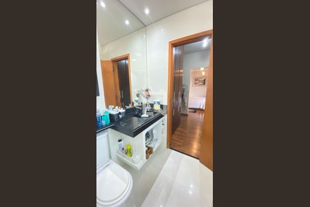 Apartamento à venda com 186m², 4 quartos e 3 vagasBanheiro Suíte 