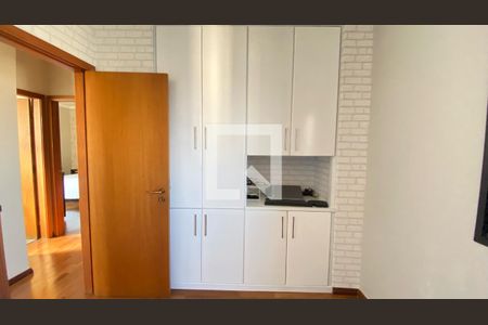 Apartamento à venda com 186m², 4 quartos e 3 vagasQuarto 1