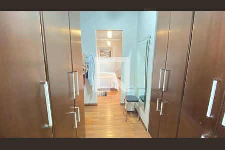 Apartamento à venda com 186m², 4 quartos e 3 vagasCloset Suíte 