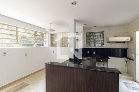 Casa à venda com 400m², 3 quartos e sem vaga Casa à venda com 400m², 3 quartos e sem vagaCozinha