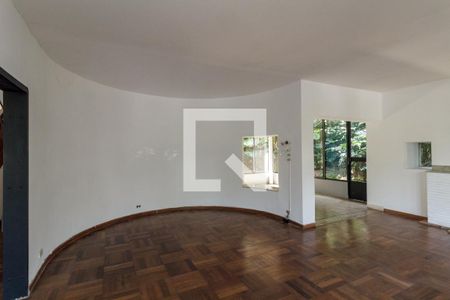 Sala de casa à venda com 3 quartos, 400m² em Pacaembu, São Paulo