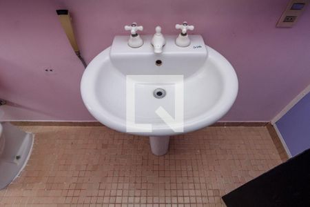 Casa à venda com 400m², 3 quartos e sem vaga Casa à venda com 400m², 3 quartos e sem vagaBanheiro 2