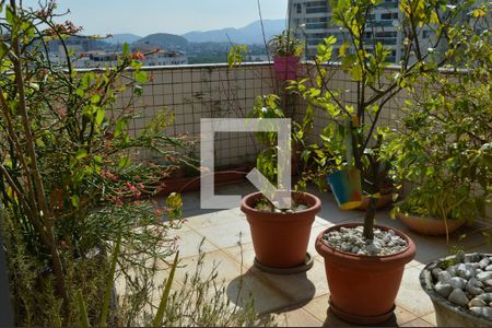 Apartamento à venda com 166m², 3 quartos e 2 vagasVaranda da Suíte