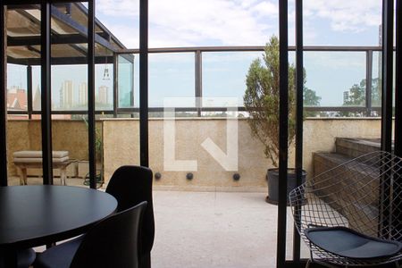 Apartamento para alugar com 365m², 3 quartos e 3 vagas Apartamento para alugar com 365m², 3 quartos e 3 vagasTerraço