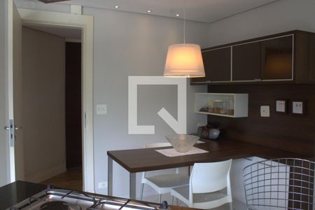 Apartamento para alugar com 365m², 3 quartos e 3 vagas Apartamento para alugar com 365m², 3 quartos e 3 vagasCozinha