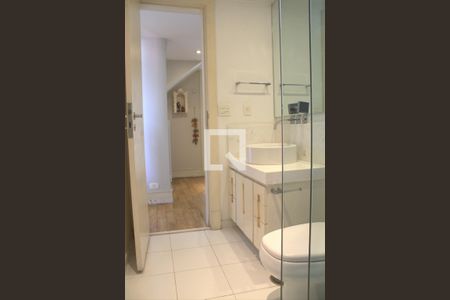 Apartamento para alugar com 365m², 3 quartos e 3 vagas Apartamento para alugar com 365m², 3 quartos e 3 vagasBanheiro 2