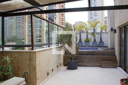 Apartamento para alugar com 365m², 3 quartos e 3 vagas Apartamento para alugar com 365m², 3 quartos e 3 vagasTerraço