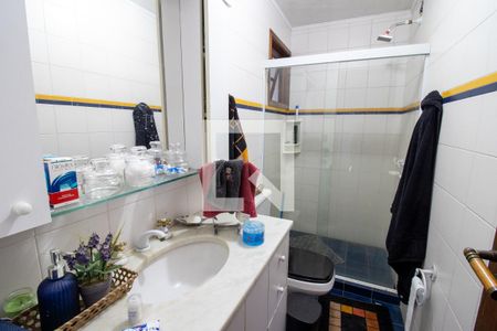 Casa à venda com 280m², 4 quartos e 4 vagasBanheiro Social