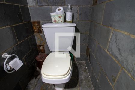 Casa à venda com 280m², 4 quartos e 4 vagasLavabo