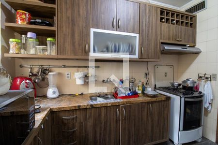 Casa à venda com 280m², 4 quartos e 4 vagasCozinha