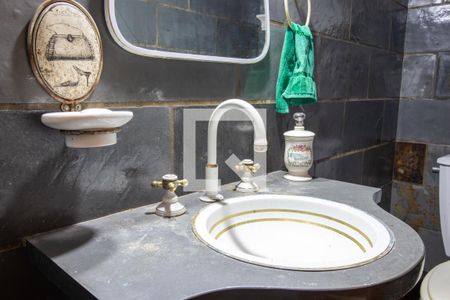 Casa à venda com 280m², 4 quartos e 4 vagasLavabo