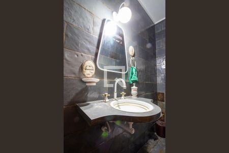 Casa à venda com 280m², 4 quartos e 4 vagasLavabo