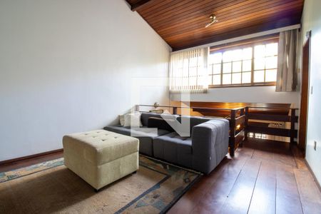 Casa à venda com 280m², 4 quartos e 4 vagasSala