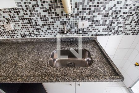 Apartamento para alugar com 57m², 2 quartos e 1 vagaDetalhe da cozinha