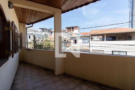 Sacada de casa para alugar com 3 quartos, 100m² em Jardim Ataliba Leonel, São Paulo