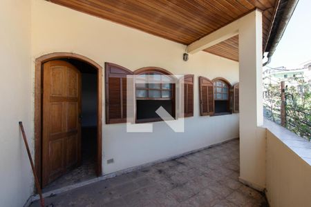 Sacada de casa para alugar com 3 quartos, 100m² em Jardim Ataliba Leonel, São Paulo