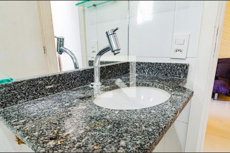 Apartamento para alugar com 55m², 2 quartos e 1 vaga Apartamento para alugar com 55m², 2 quartos e 1 vagaBanheiro Corredor
