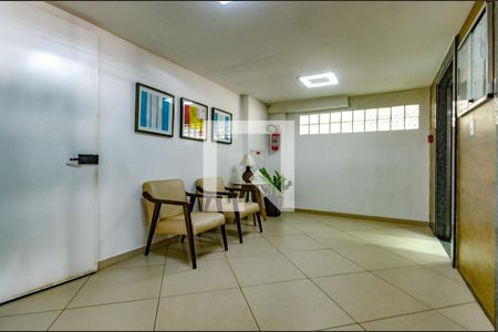 Apartamento para alugar com 55m², 2 quartos e 1 vaga Apartamento para alugar com 55m², 2 quartos e 1 vagaHall