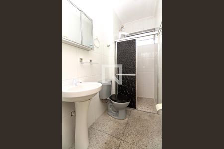 Apartamento para alugar com 60m², 2 quartos e sem vagaBanheiro