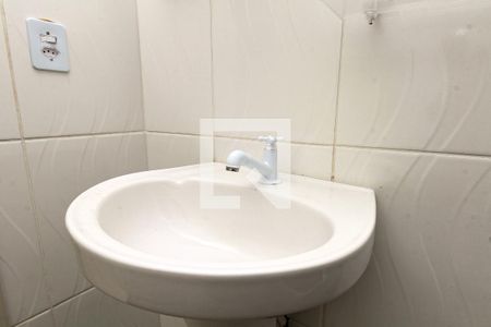 Apartamento para alugar com 60m², 2 quartos e sem vagaBanheiro