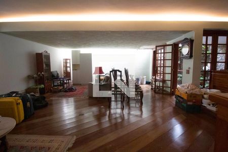 Casa à venda com 400m², 4 quartos e 3 vagasSala