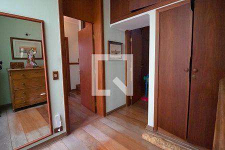 Casa à venda com 400m², 4 quartos e 3 vagasCorredor