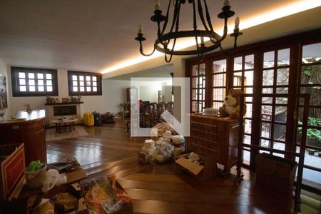 Sala de casa à venda com 4 quartos, 400m² em Paraíso, São Paulo