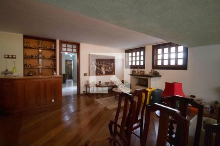 Sala de casa à venda com 4 quartos, 400m² em Paraíso, São Paulo