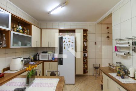 Casa à venda com 100m², 4 quartos e 2 vagas Casa à venda com 100m², 4 quartos e 2 vagasCozinha