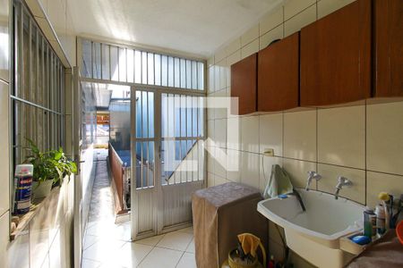 Casa à venda com 100m², 4 quartos e 2 vagas Casa à venda com 100m², 4 quartos e 2 vagasÁrea de Serviço