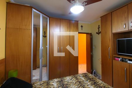 Casa à venda com 100m², 4 quartos e 2 vagas Casa à venda com 100m², 4 quartos e 2 vagasQuarto 4