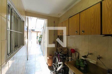 Casa à venda com 100m², 4 quartos e 2 vagas Casa à venda com 100m², 4 quartos e 2 vagasÁrea de Serviço