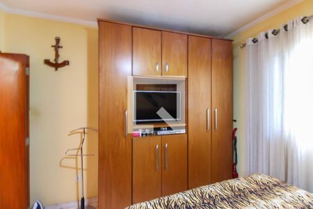 Casa à venda com 100m², 4 quartos e 2 vagas Casa à venda com 100m², 4 quartos e 2 vagasQuarto 4