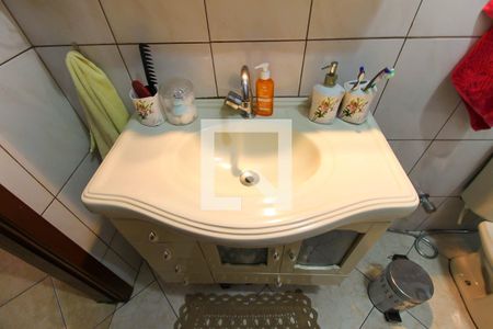 Casa à venda com 100m², 4 quartos e 2 vagas Casa à venda com 100m², 4 quartos e 2 vagasBanheiro 2