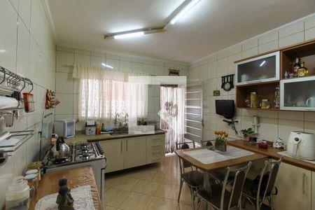 Casa à venda com 100m², 4 quartos e 2 vagas Casa à venda com 100m², 4 quartos e 2 vagasCozinha