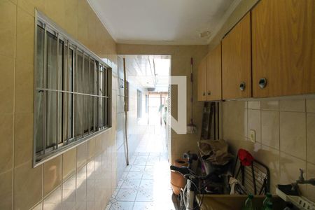 Casa à venda com 100m², 4 quartos e 2 vagas Casa à venda com 100m², 4 quartos e 2 vagasÁrea de Serviço